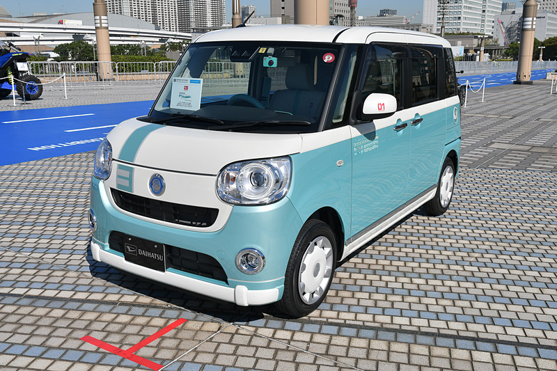 初音ミクとコラボした「ダイハツ ムーヴキャンパス」