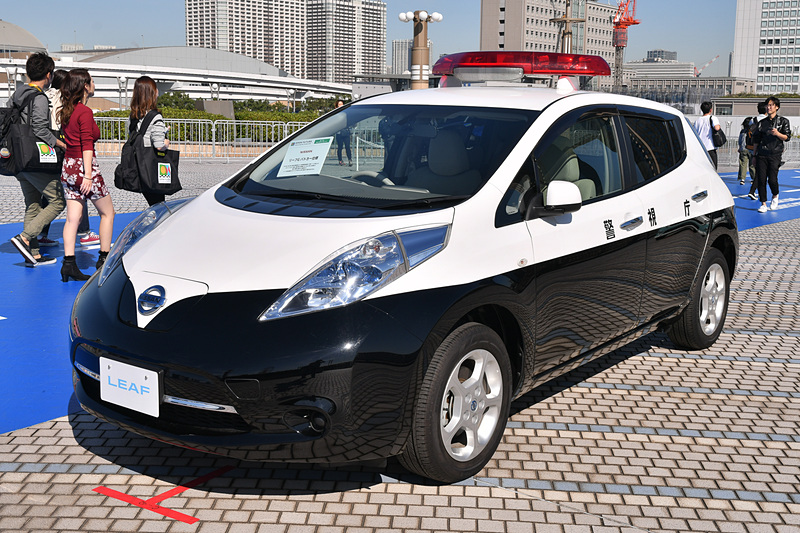 「日産 リーフG パトカー仕様」