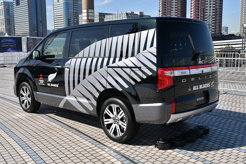 ラグビーニュージーランド代表「ALL BLACKS」に提供しているサポートカー「三菱 デリカD:5」
