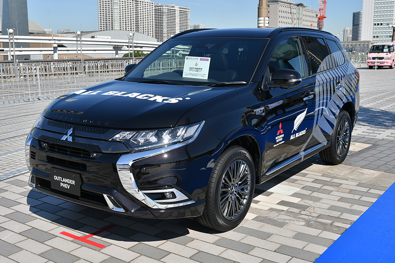 ラグビーニュージーランド代表「ALL BLACKS」に提供しているサポートカー「三菱 アウトランダーPHEV」