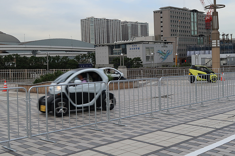 OPEN ROADの夢の大橋にコースを用意する超小型モビリティの試乗も人気を集めていた