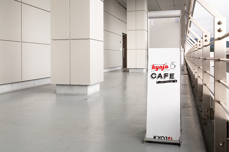 ピットビル2階のクリスタルルームにネイルサロンやマッサージコーナーが設置された