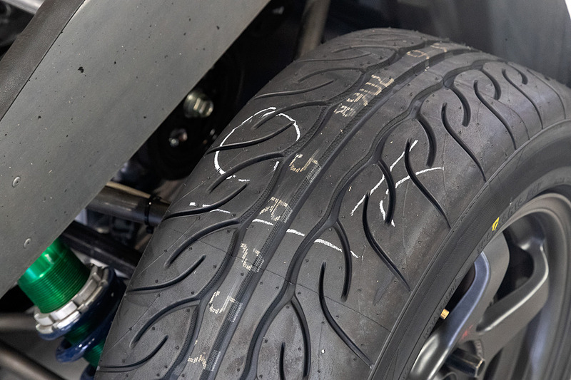 KYOJO-CUPで使われるレース専用車両「VITA-01」。エンジンは2018年より現行型トヨタ「ヴィッツ」のGR SPORT仕様で使われる1.5リッターを搭載し、最高出力は109PS。タイヤは横浜ゴムのスポーツラジアルタイヤ「ADVAN NEOVA AD08R」（195/55R15）を履く