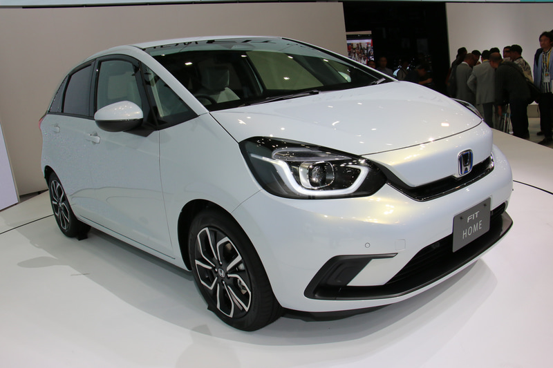 バンパーコーナーを落として「運転しやすそうだ」と感じてもらうよう演出