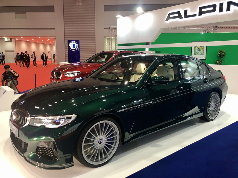 左右で装着されているホイールのデザインが異なり、それぞれの角度から違ったスタイリングが楽しめるので、ぜひブースでチェックしてもらいたい。ちなみにBMWアルピナは1987年以来、今回で17回連続出展！