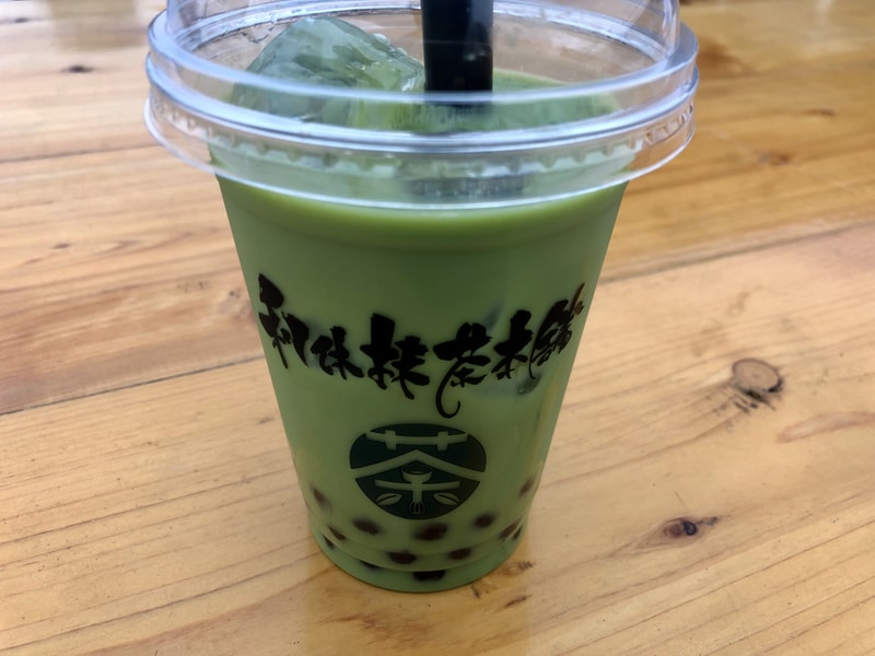 利休抹茶本舗の「もっちもち抹茶タピオカ」（500円）