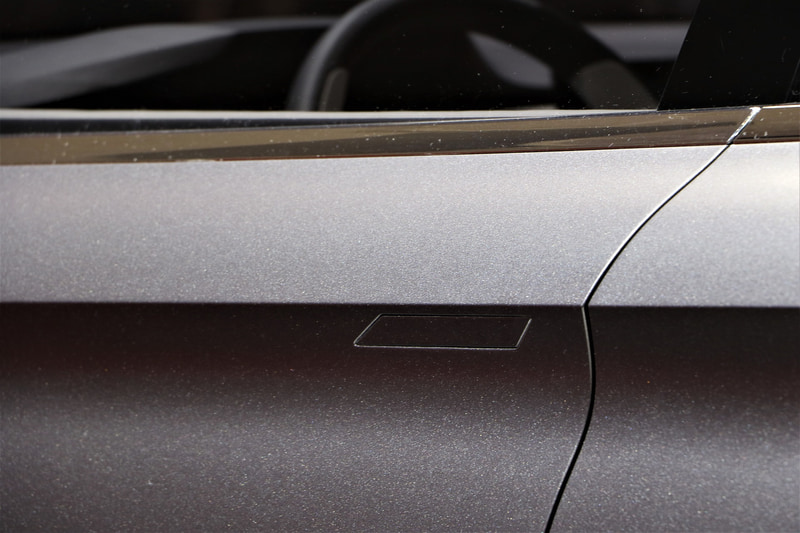 特徴的なサイドのキャラクターライン