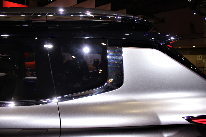 Cピラーのデザインはミツビシ・エンゲルベルク・ツアラーの特徴の1つ