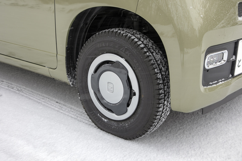 筆者はスタッドレスタイヤ用に中古純正スチールホイールを用意したが、中古ホイールは程度のリスクもある。そこで新品はというと、純正スチールホイールの新品価格は5170円/本となっていた