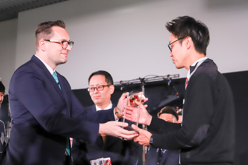 優勝したポルシェセンター静岡 磯部剛志氏