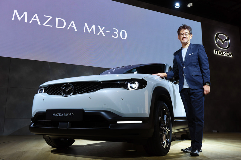 マツダ初の量産EV（電気自動車）「MX-30」とチーフデザイナーを務めた松田陽一氏