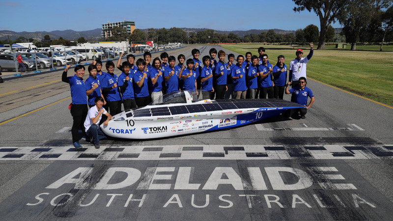 ゴールのアデレードで記念撮影
