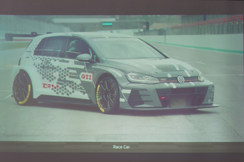 冒頭で流されたゴルフ GTI TCRの動画