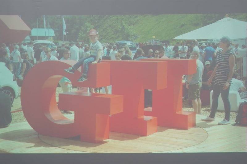 シェア氏のスライド