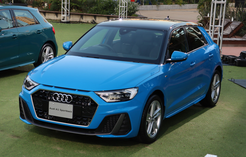 新型A1 スポーツバックのボディサイズは4040×1740×1435㎜（全長×全幅×全高）。初代モデルから全長が55mm長く、全高が10mm高くなり、ホイールベースも95mm延長された（写真はA1 スポーツバック 35 TFSI S line）