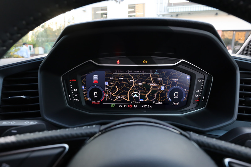 インテリアでは10.25インチのフル液晶ディスプレイ式のデジタルインストルメントクラスターを備えるほか、10.1インチのタッチスクリーンを備えた「MMIナビゲーションシステム」などを装備（写真はA1 スポーツバック 35 TFSI S line）
