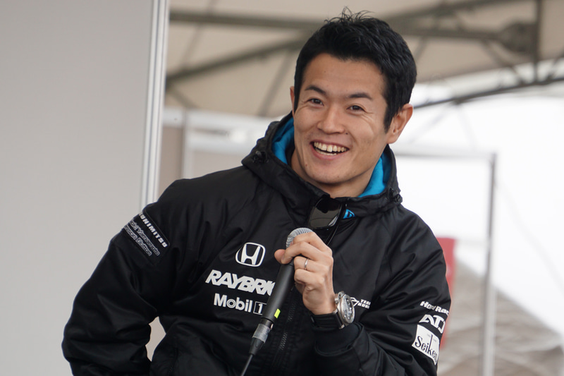 1号車 RAYBRIG NSX-GTの山本尚貴選手も登場