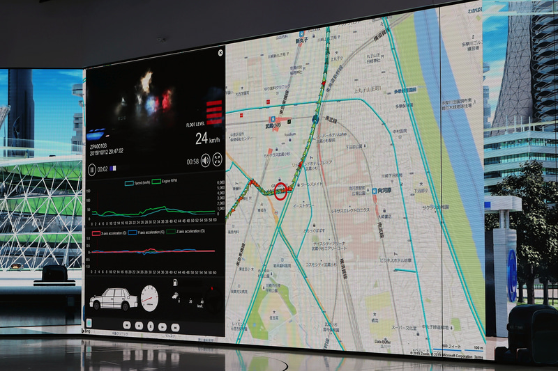 タクシーに搭載したドライブレコーダーを活用し、道路の冠水状況を把握するシステム