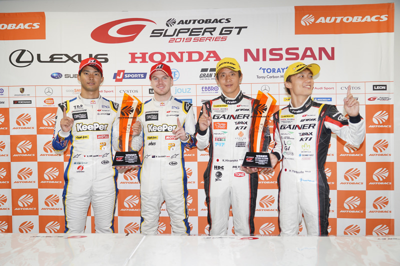 平川亮選手、ニック・キャシディ選手、平中克幸選手、安田裕信選手