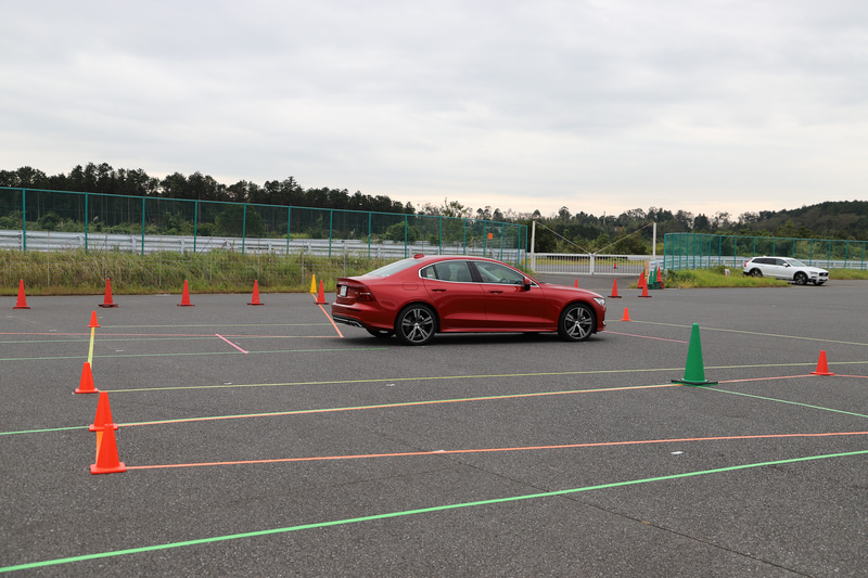 研修会スタッフが“ナスカの地上絵”と呼んでいた、車両に搭載されるセンサー類がどのエリアまでセンシングしているのかを可視化したもの。制作に相当な時間がかかるという
