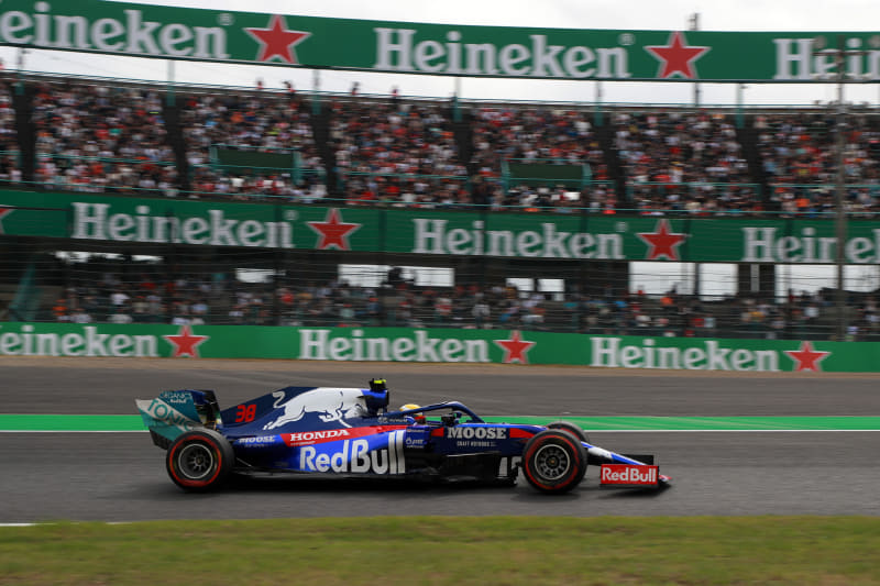 フリー走行で鈴鹿を走る山本尚貴選手