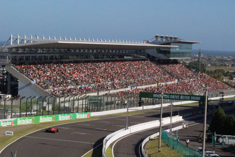 交通機関の乱れがあったにも関わらず多くのファンが詰めかけた