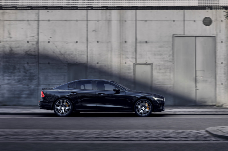 ポールスターによるチューニングによって参考出力420PSを発生