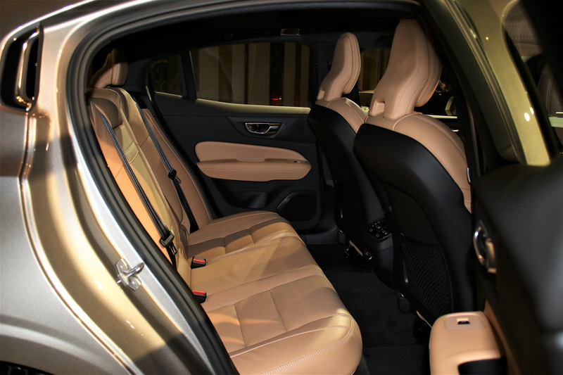 S60 T5 インスクリプション