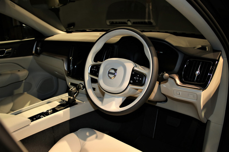 S60 T4 モメンタム