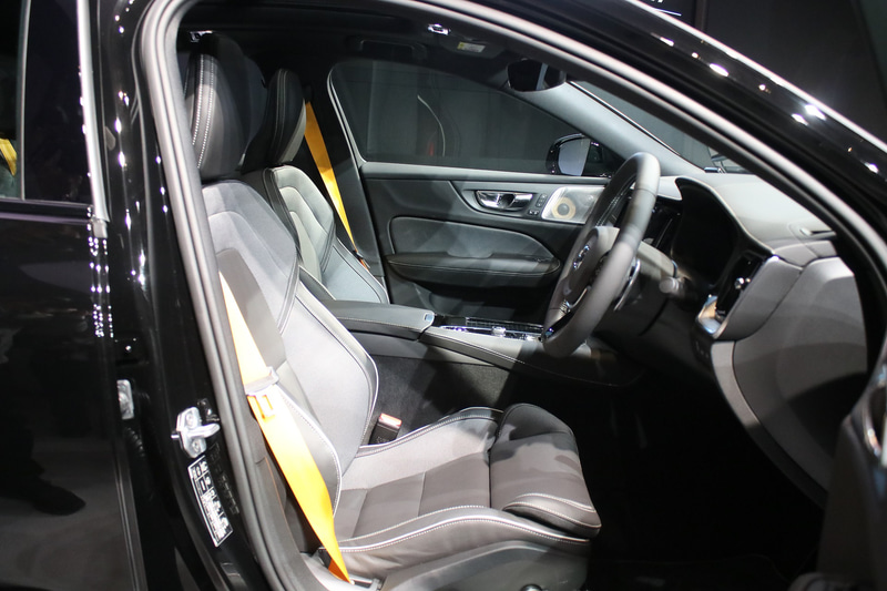 S60 T8 ポールスター エンジニアード