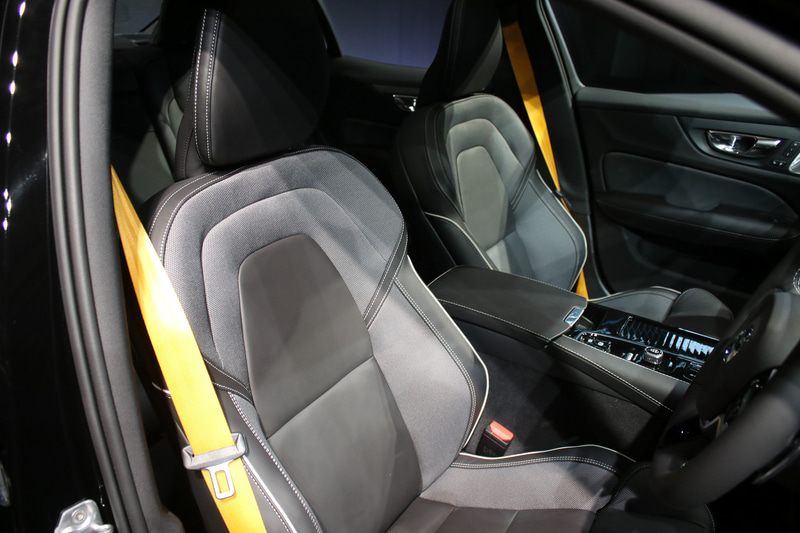 S60 T8 ポールスター エンジニアード