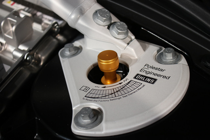 S60 T8 ポールスター エンジニアード