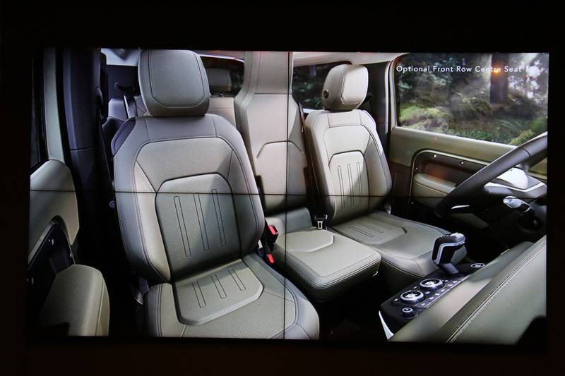 マクガバン氏が「最も気に入っている点」とするフロントのセンターシート。10代の子供まで座れるようなシートとなっており、犬を連れてドライブする時にも利用してもらえるだろうと語った