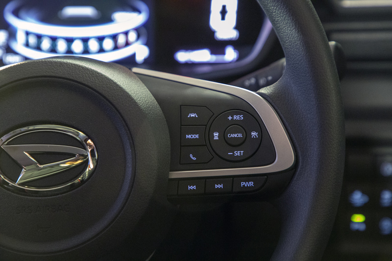 ステアリング右側のスイッチ