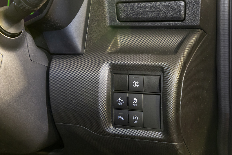 運転席右下のスイッチ類