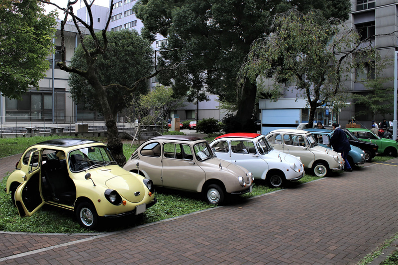 新旧の「スバル 360」が集結