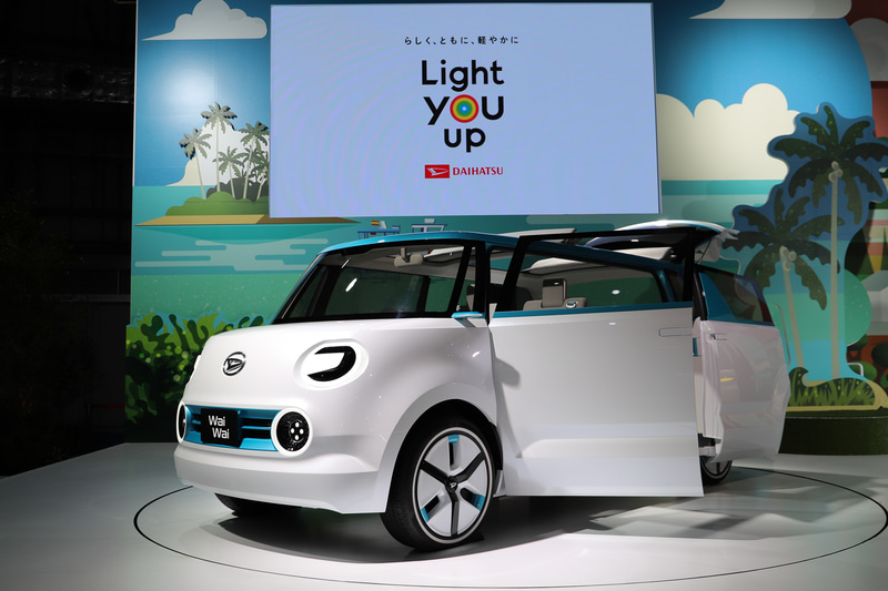 3列シートで6人乗りのコンセプトカー「WaiWai（ワイワイ）」