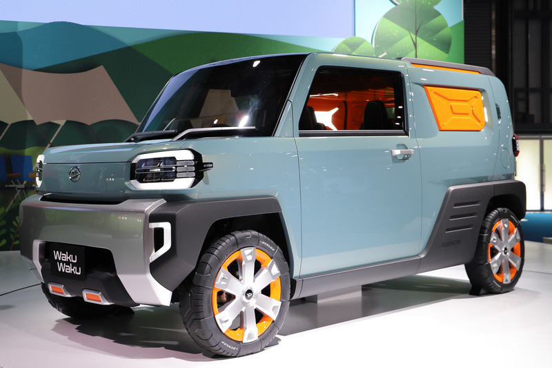 軽クロスオーバーコンセプト「WakuWaku（ワクワク）」