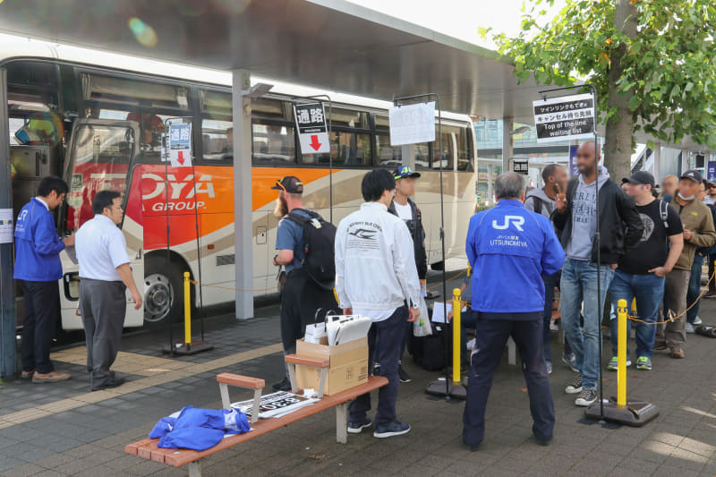 キャンセル待ちの列も意外と長い