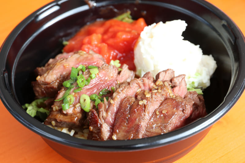 こちらは真面目なCar Watchの昼食、ハラミステーキ丼、1000円なり