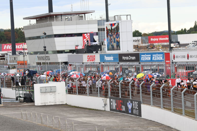 スタート直前、こちらも緊張する