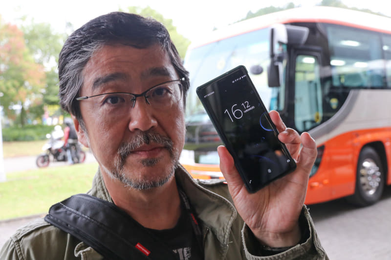 16時12分には余裕をもってホンダコレクションホール前に到着、バスを待つ