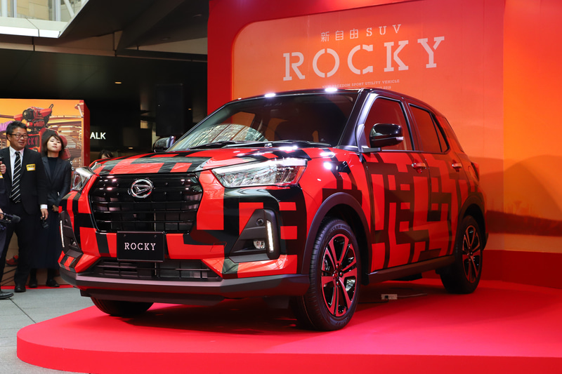 布袋寅泰さんとロッキーがコラボレーション