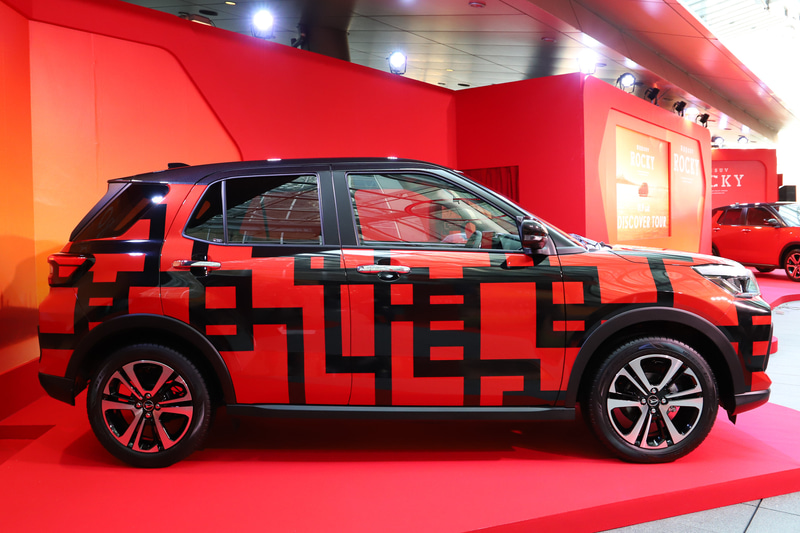 GUITARHYTHMデザインのロッキー