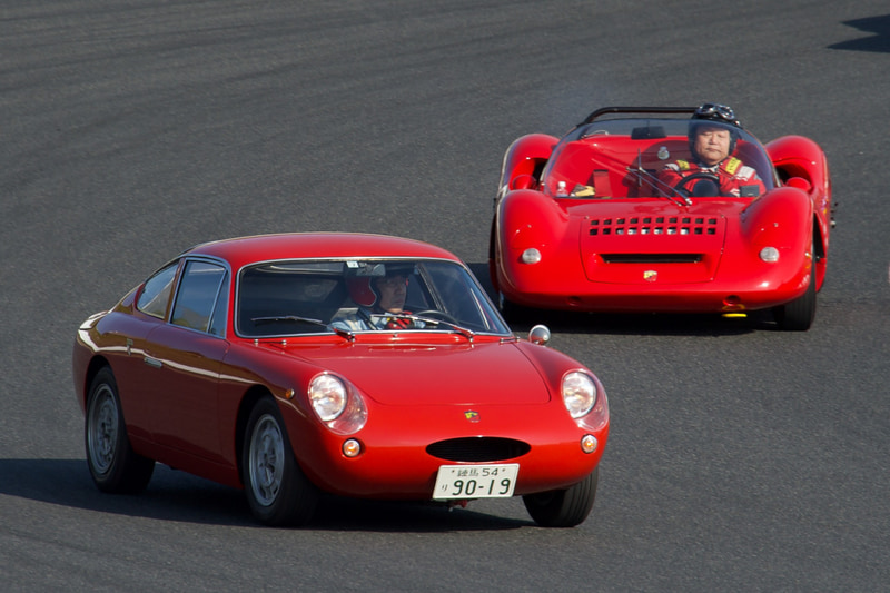 午後のフリー走行はまるで“動く博物館”
