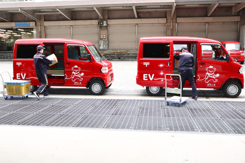 荷物の積み込みを行なった