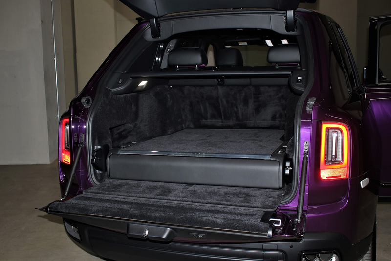 カリナン ブラック・バッジのインテリア