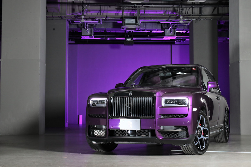 「カリナン ブラック・バッジ」を日本初公開