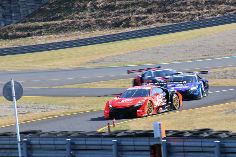 ドライバー交代も行なわれる本格的なワンメイクレースの結果、山本尚貴/ジェンソン・バトン組の1号車「RAYBRIG NSX-GT」が優勝。バトン選手はNSX-GTでのツインリンクもてぎラストバトルを勝利で終えた