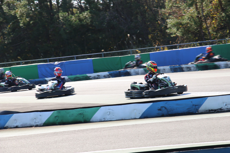 2輪ライダーに交代してバトルがヒートアップ